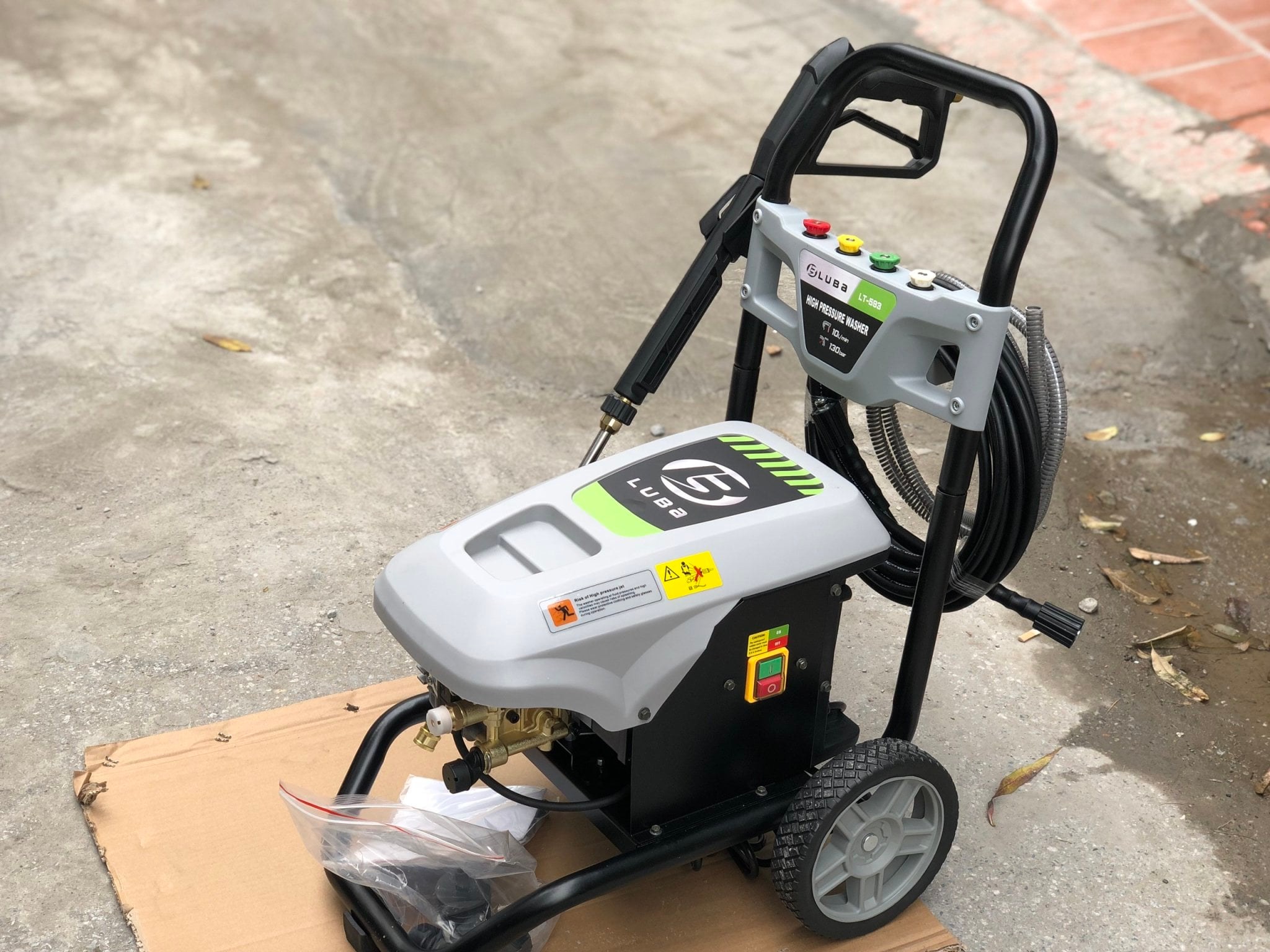 Máy rửa xe cao áp 2.2Kw Luba LT-593