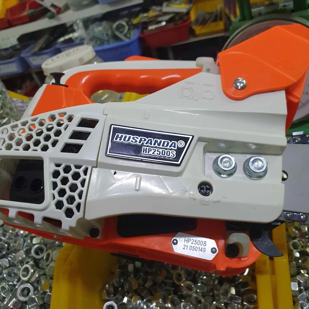 may-cua-xich-xang-huspanda-1-0kw-hp2500s-mau-cam-trang-1